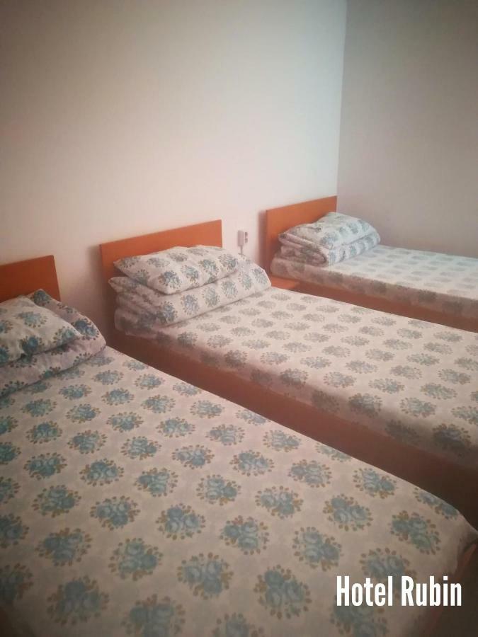 Rubin Hotel *
